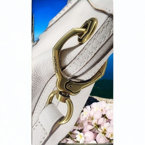 Oryany NWOT! Cream  Cassie Pebbled Leather  Convertible Satchel - Picture 5 of 11